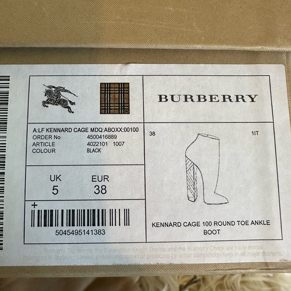 Authentic! Burberry Kennard Cage 100 Round Toe Patent Booties. - Picture 2 of 4